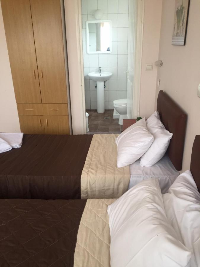Aura Hotel 3*