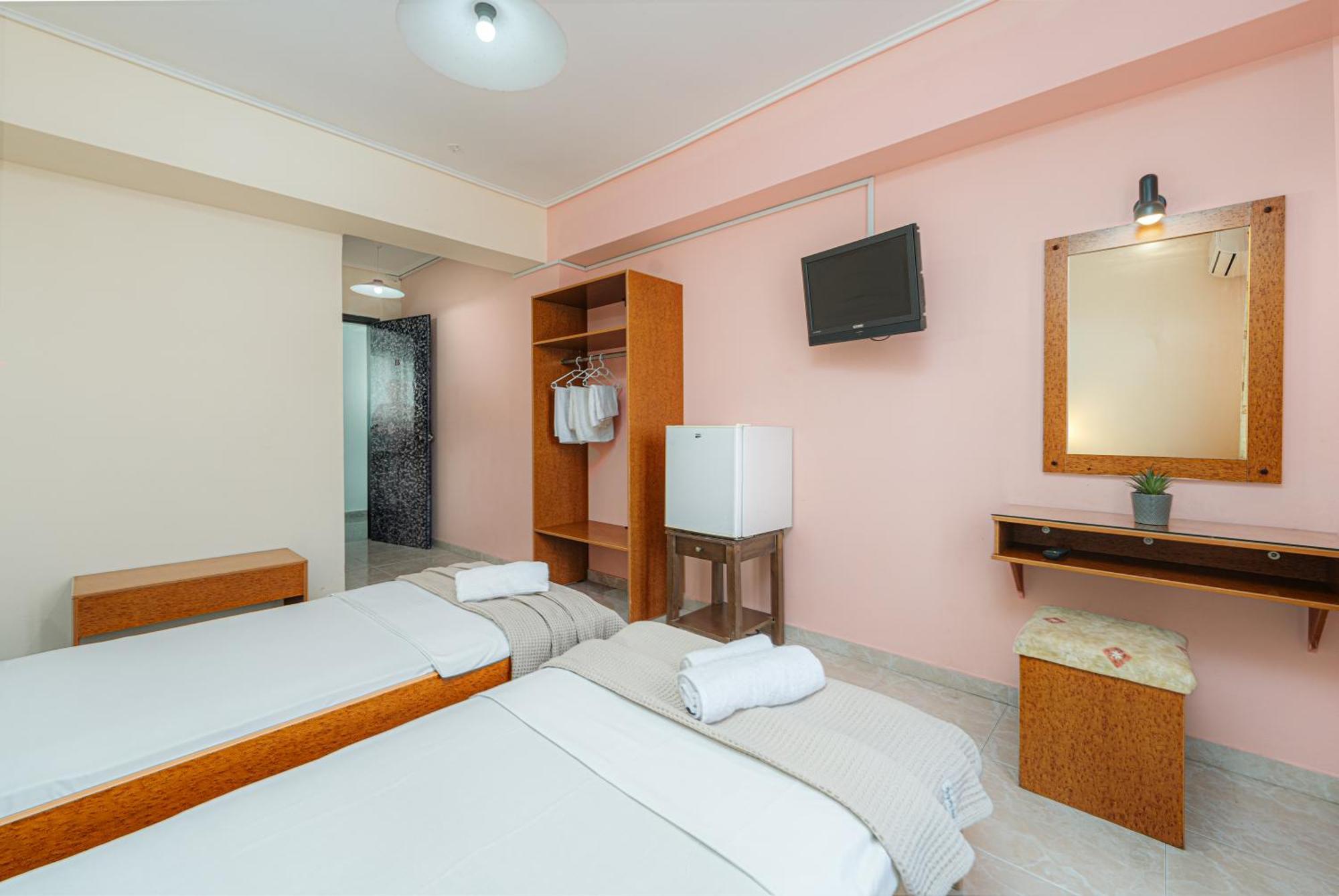 Aura Hotel 3*