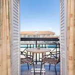 Hotel Aura